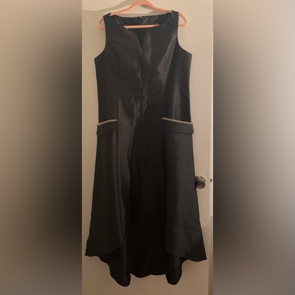 Holiday party dress! Formal ballgown, with hi-low hemline and pockets!